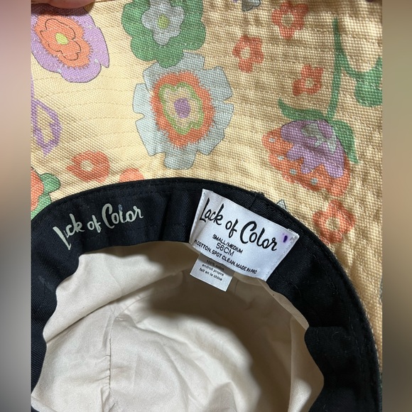 Lack of Color Floral Hat - Picture 4 of 4